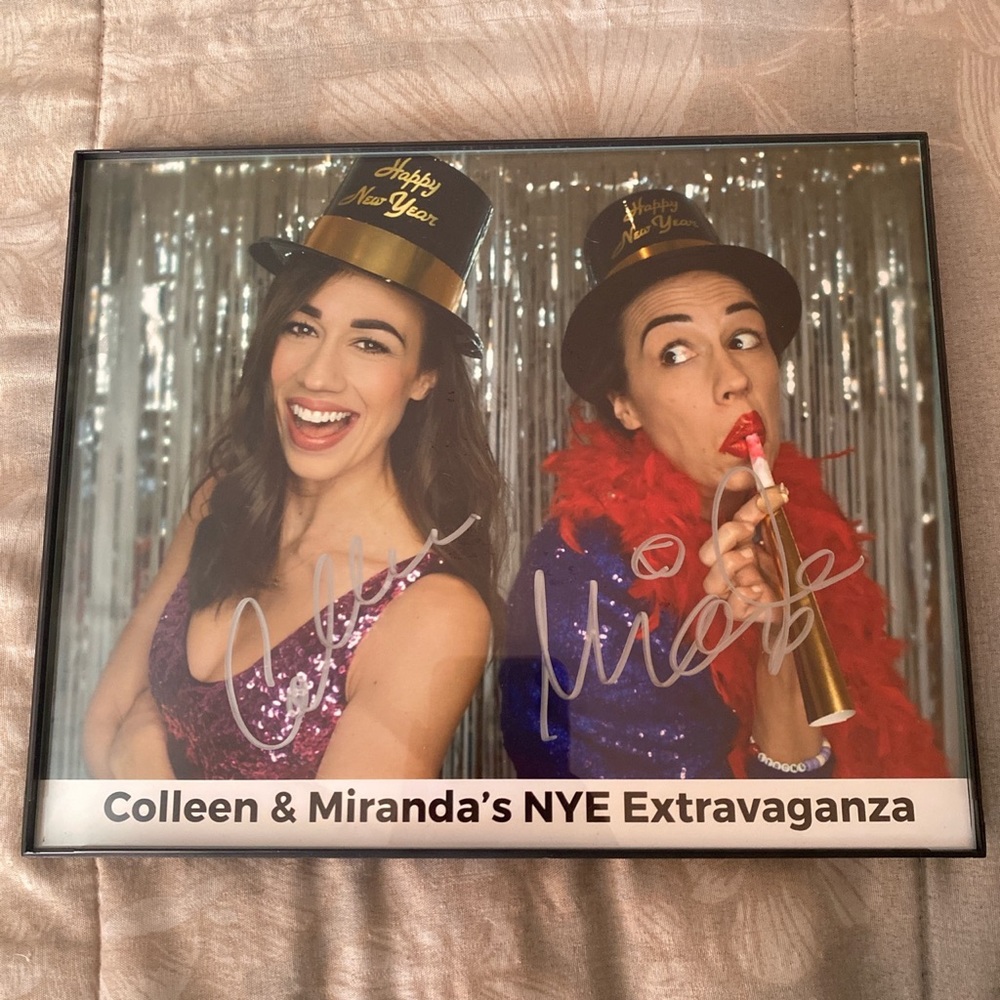 colleen ballinger miranda sings autograph from her NYE extravaganza 2020 - Picture 2 of 2